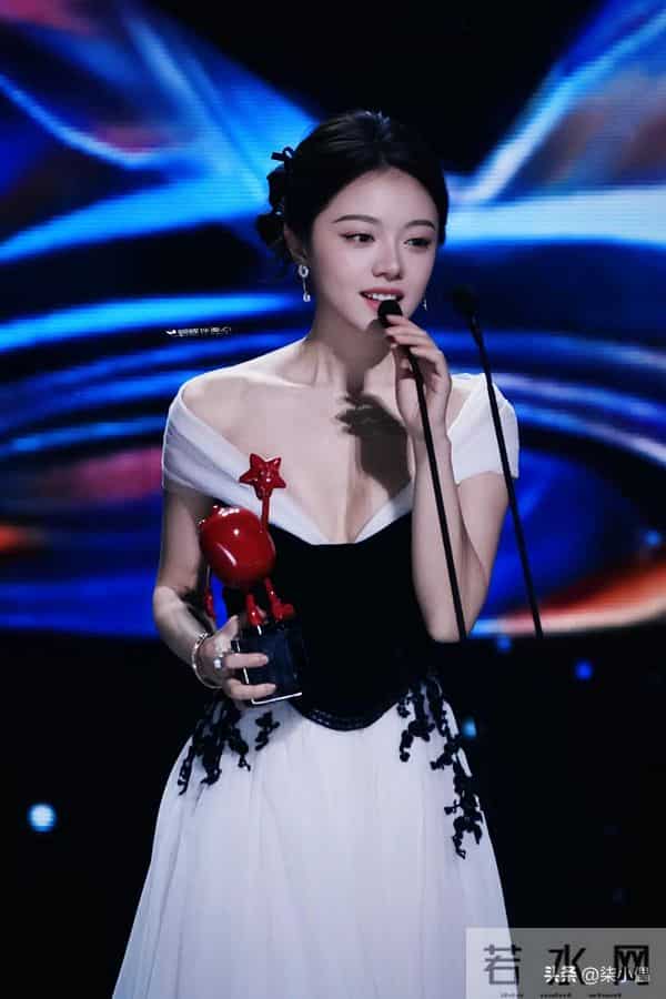 赵今麦|昨晚的尖叫之夜麦麦这颜值神了