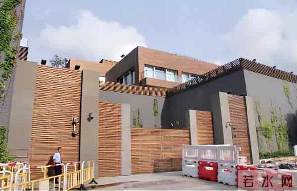 香港著名女星11亿豪宅,惊现大量蟑螂,现场尸横遍野,惨不忍睹