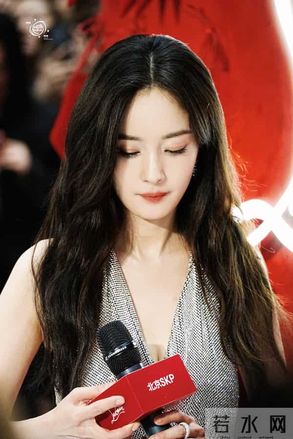 大幂幂的魅力 容貌娇艳 大长腿无与伦比