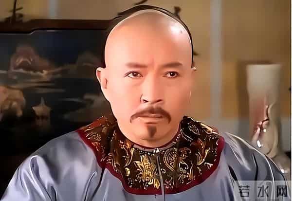 原来他早已去世，15岁演戏44岁走红，47岁患癌离世，哥哥是尔康爹