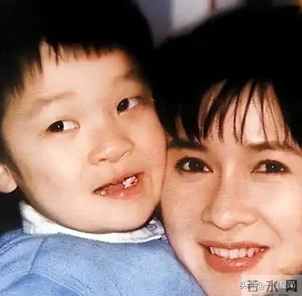 钱再多有什么用？64岁蔡明现状曝光，还是为自己的选择付出了代价