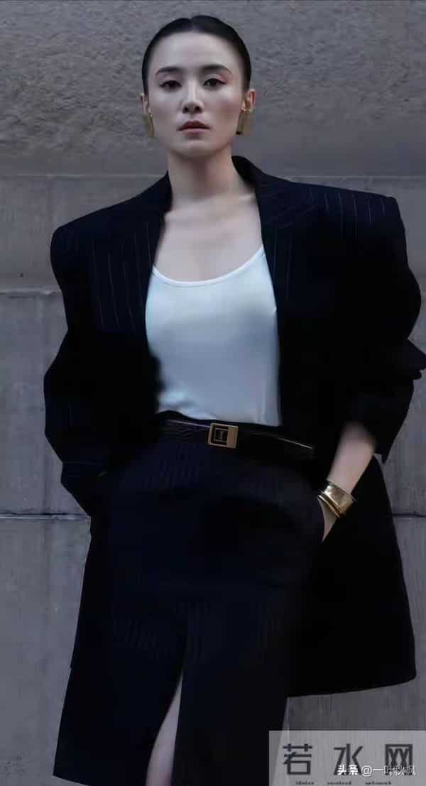 有种“夺命的刀”,叫宋佳的腰;有种“夺人的魂”,叫宋佳的臀