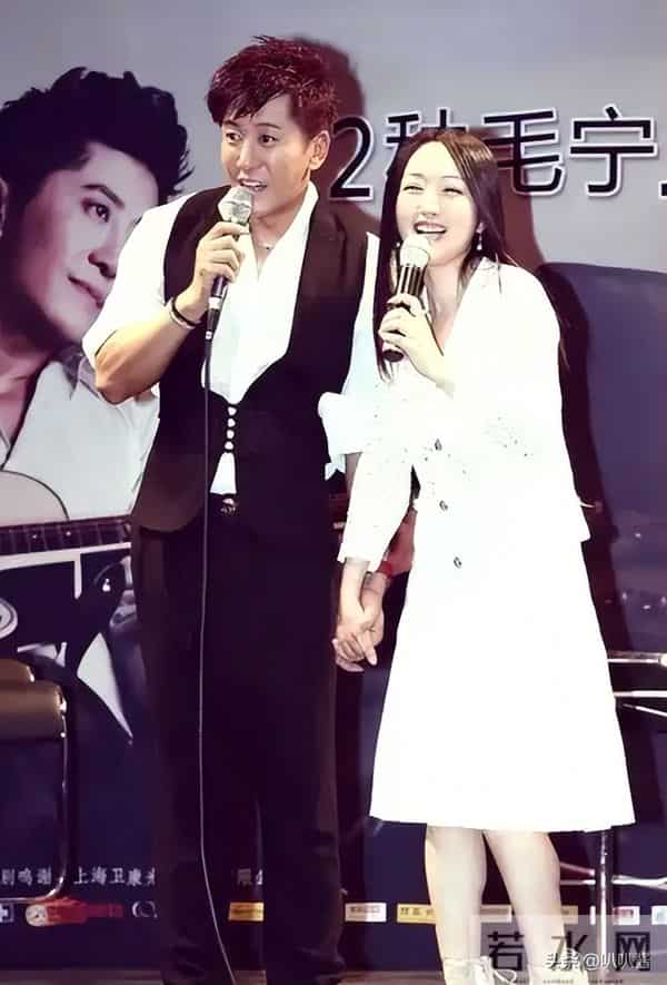 他8次上春晚，作死被捕入狱，如今56岁无人问津，沦落到四处走穴