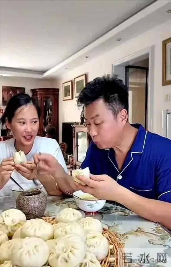 知名歌唱家耿为华，娶小20岁幼师，55岁二胎得女，还想拼三胎