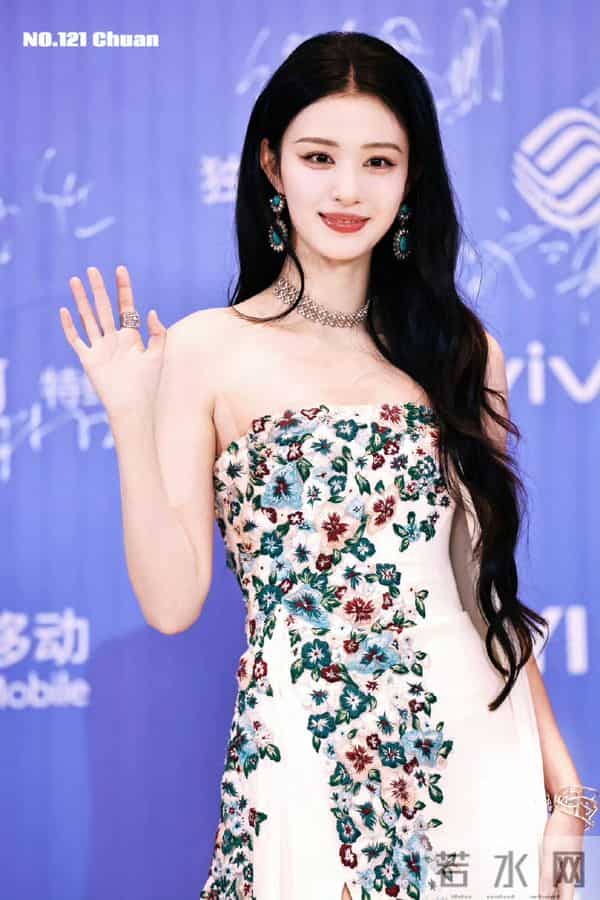 王楚然，咋拍的这么胖