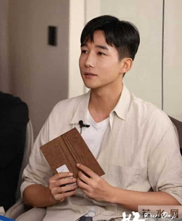 章涛：曾任同济大学老师，成渣男专业户，37岁不恋爱不结婚拼事业