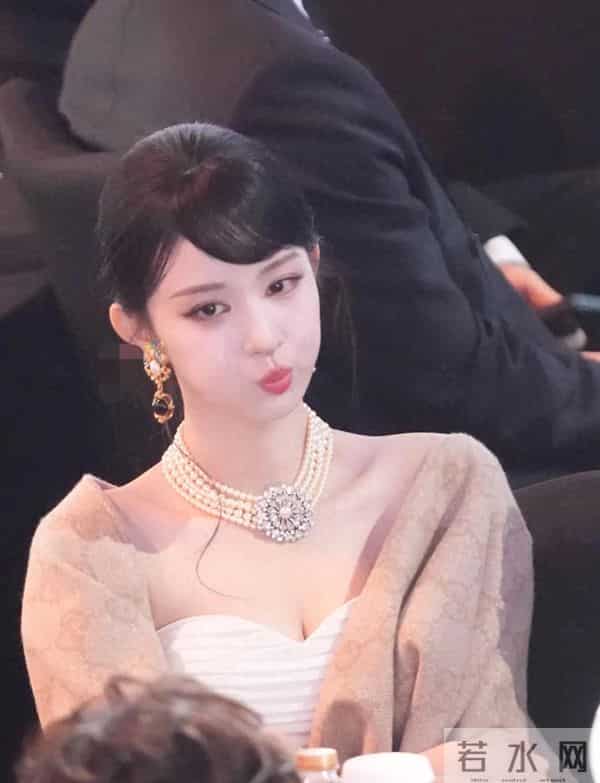 王楚然从南湘变成了唐宛如?尖叫之夜内场照疯传,真是美到犯规