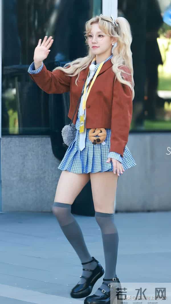 宋雨琦｜吊带超短裙