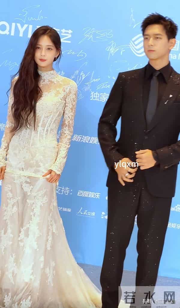 澳门这晚，杨幂罕秀性感，蓝盈莹气场十足，都败给了75岁的刘晓庆