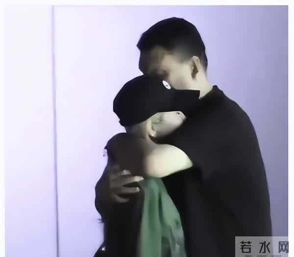 李嘉格官宣“姐弟恋”后续，前夫深夜发文已破防，评论区一片嘲讽