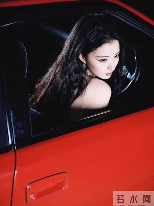 你们看王楚然这个回眸,太美了