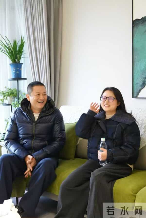 李亚鹏称自己是老丈人命，去成都看“第四个女儿”，评论区惹人泪