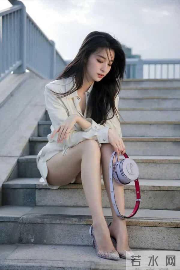 王楚然精选美图集:优雅的时髦感穿搭