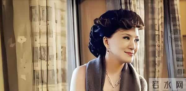 原来早已不是中国籍？事业巅峰远赴美国，被老外抛弃晚年回国