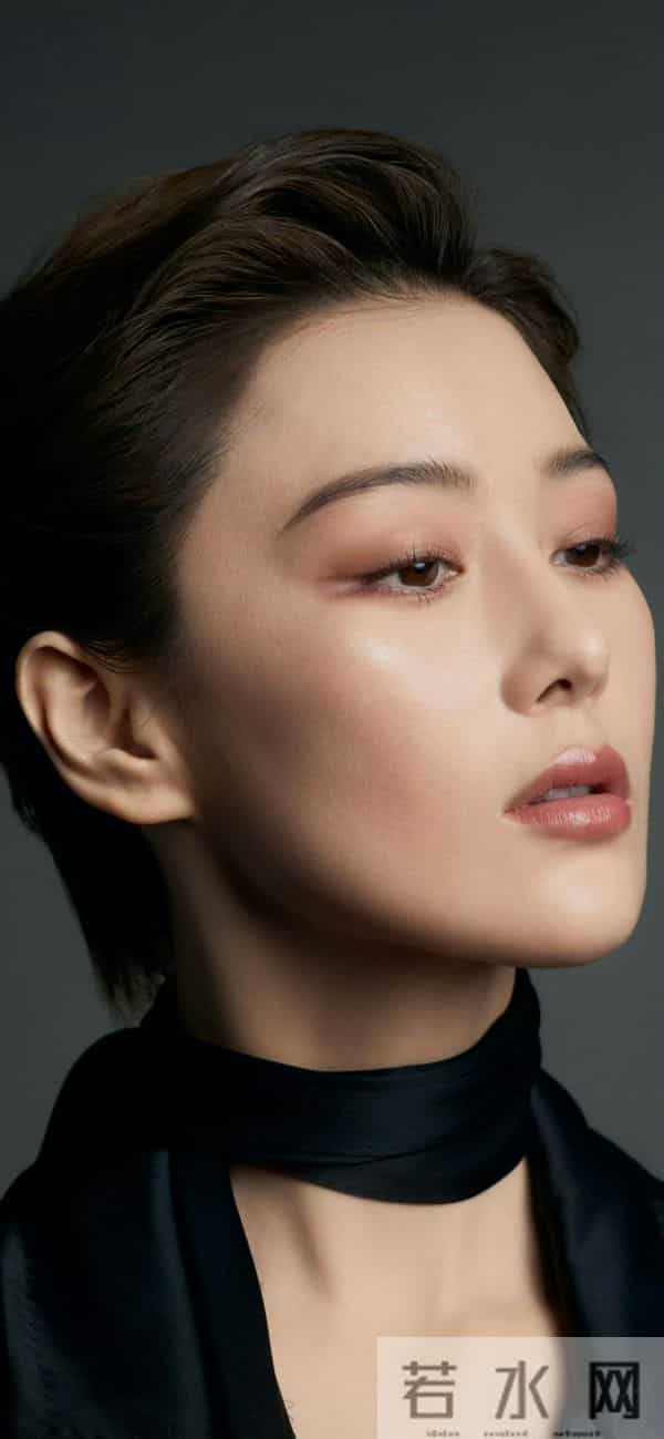 张馨予烈焰红唇酷飒女主