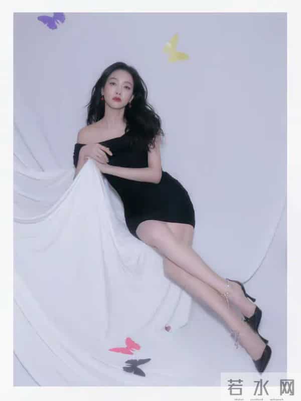 宋茜这姿势好性感！