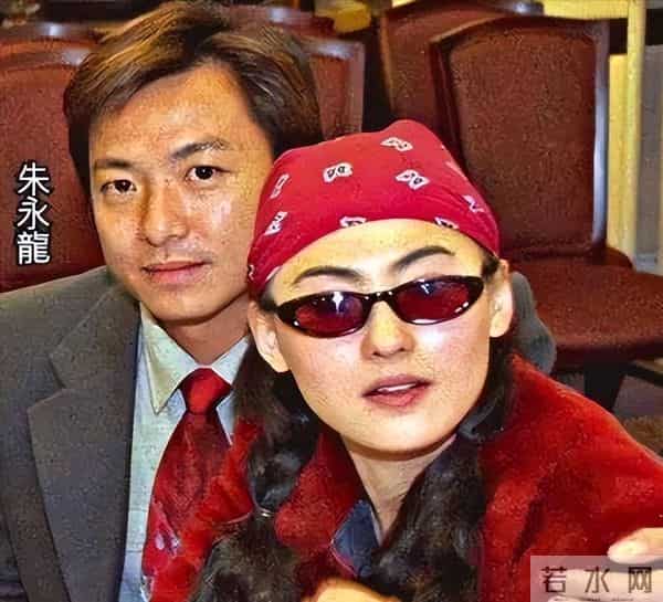 张柏芝现身法院，被索赔四千多万，照片门形象受损，更多隐情曝光