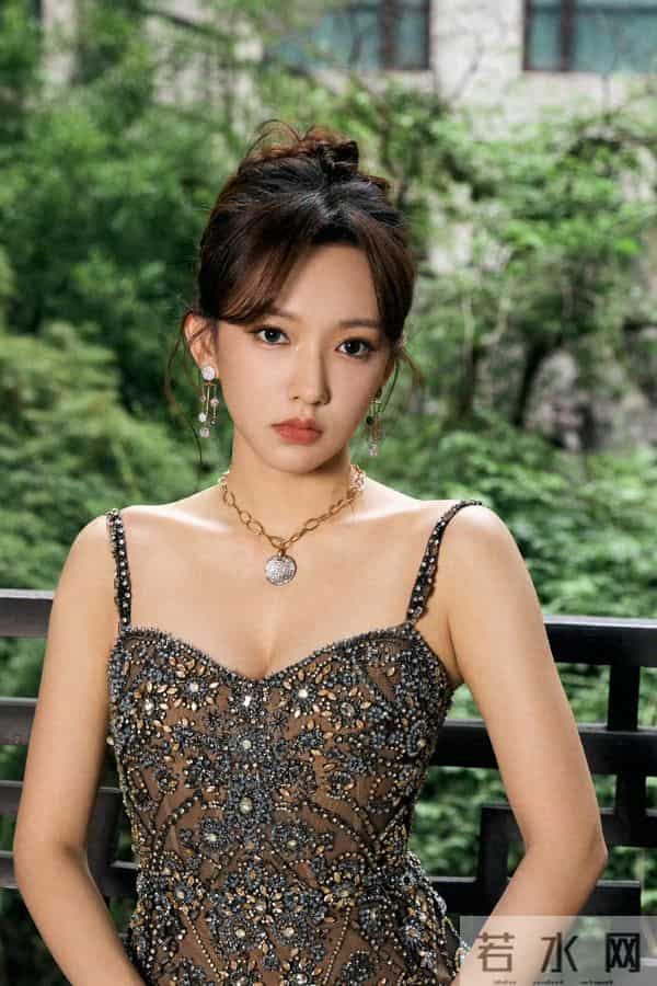 程潇 紧身吊带裙