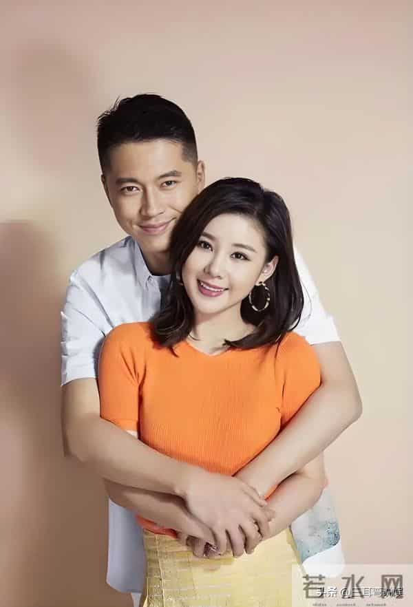 王雷李小萌为小儿子办生日派对,一家四口装扮精致,两儿子都像爸