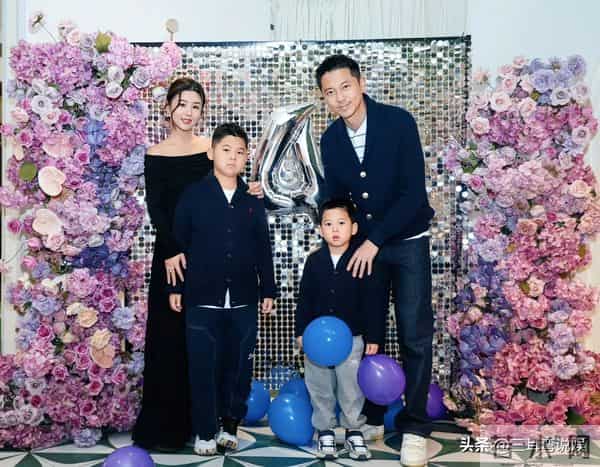 王雷李小萌为小儿子办生日派对,一家四口装扮精致,两儿子都像爸