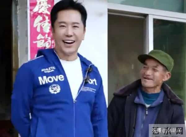 他8次上春晚，作死被捕入狱，如今56岁无人问津，沦落到四处走穴