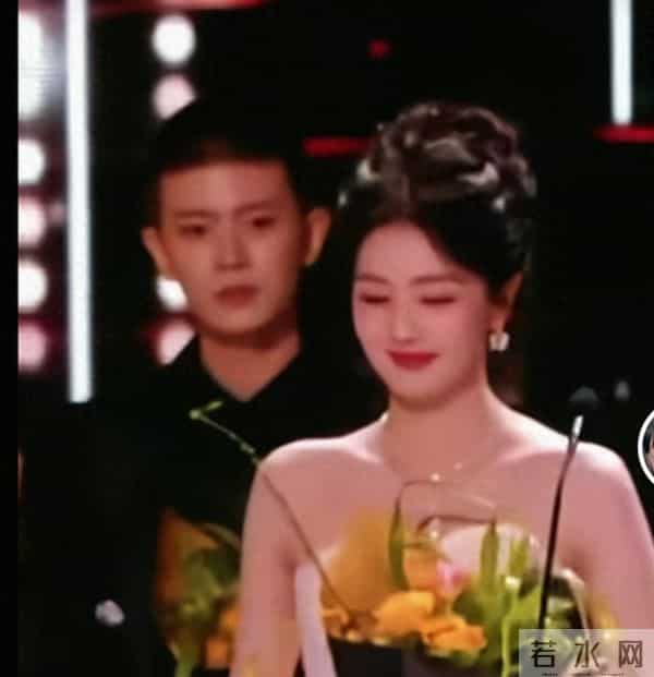 任嘉伦、白鹿再度同框却零互动,相反宋祖儿和任嘉伦聊天很开心