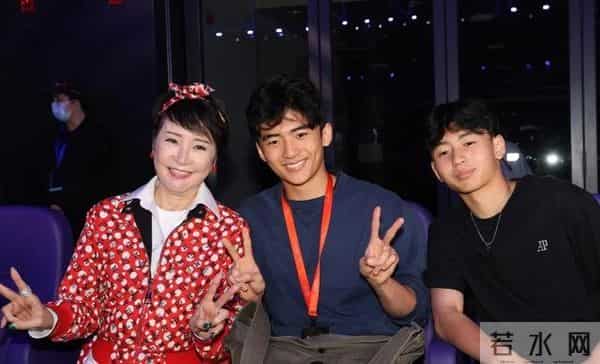 张柏芝没想到，“生父身份成谜”的7岁儿子，已经开始为她争光了