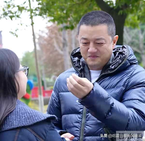 泪目！李亚鹏隐藏款女儿曝光，一句：这些年你不容易，走心了