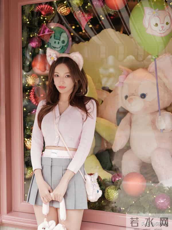 程潇少女感十足,甜美笑容感染力满分