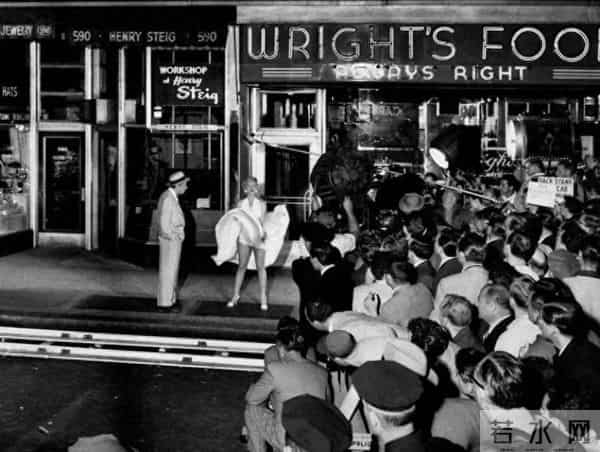 24张活久未见的照片：玛丽莲·梦露因为“招牌”动作被家暴