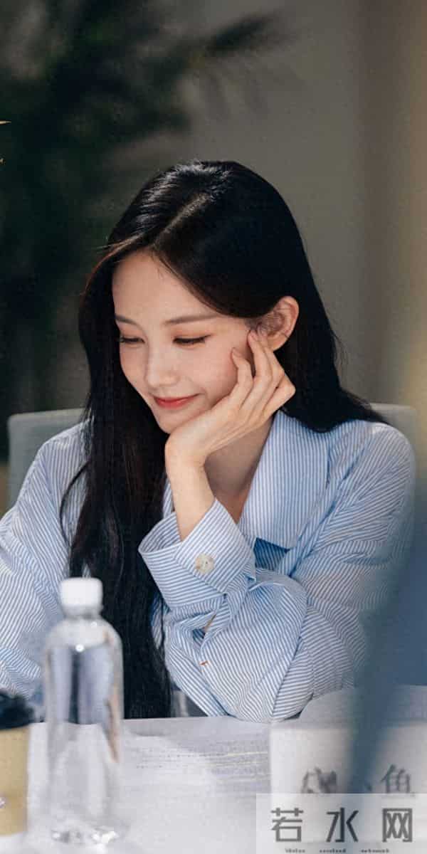 美女壁纸第2162期—李一桐