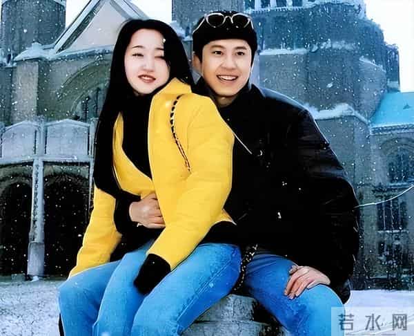 他8次上春晚,作死被捕,如今56岁无人问津,沦落到四处走穴