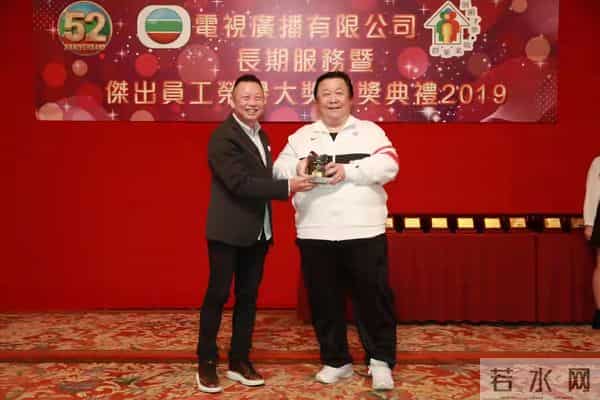 出名后出轨保姆、气死原配,如今77岁的他晚景凄凉,子女与其割席