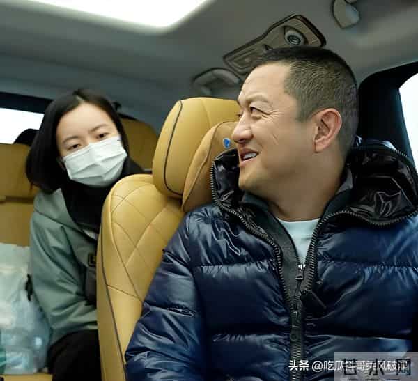 泪目！李亚鹏隐藏款女儿曝光，一句：这些年你不容易，走心了