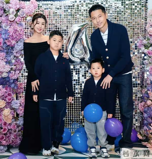 王雷李小萌为小儿子办生日派对,一家四口装扮精致,两儿子都像爸