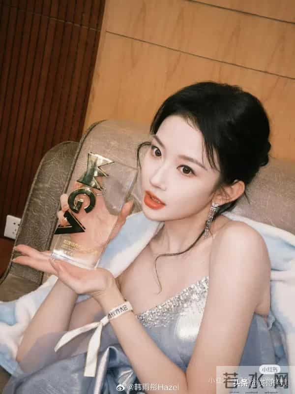 没拿奖又怎样？连续缺席两次短剧盛典的韩雨彤，让短剧圈彻底沉默