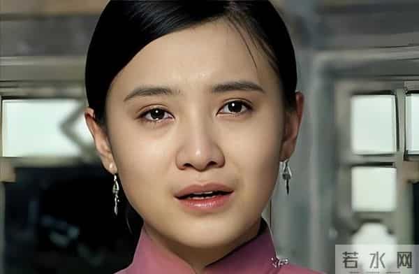 官媒发文，高调官宣45岁宋佳喜讯，她让整个娱乐圈刮目相看