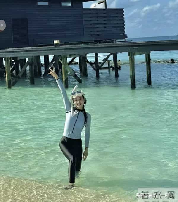 马龙教儿子潜水父爱满满 掌镜为夏露拍美照 结婚8年依旧如胶似漆