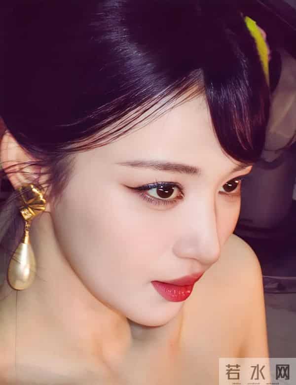 王楚然从南湘变成了唐宛如?尖叫之夜内场照疯传,真是美到犯规