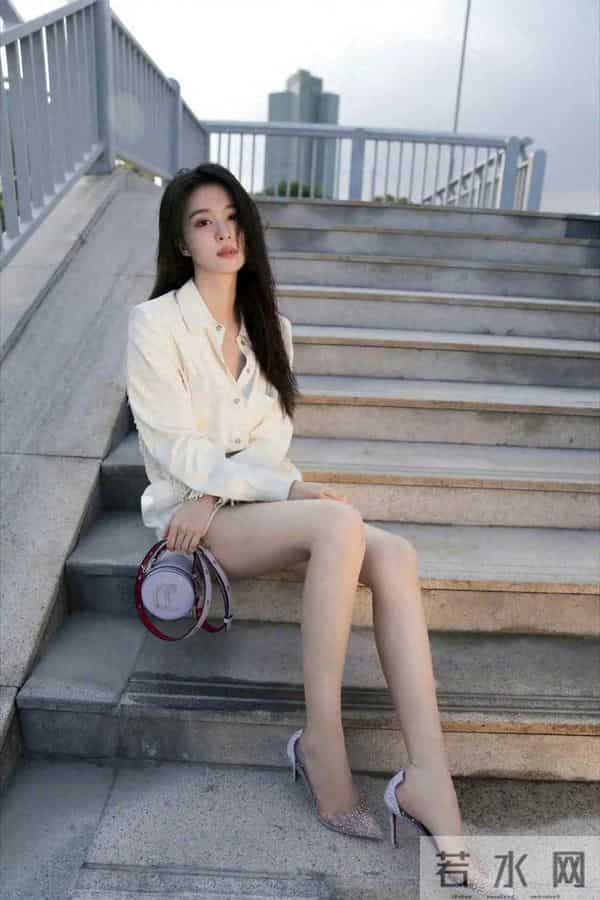 王楚然精选美图集:优雅的时髦感穿搭