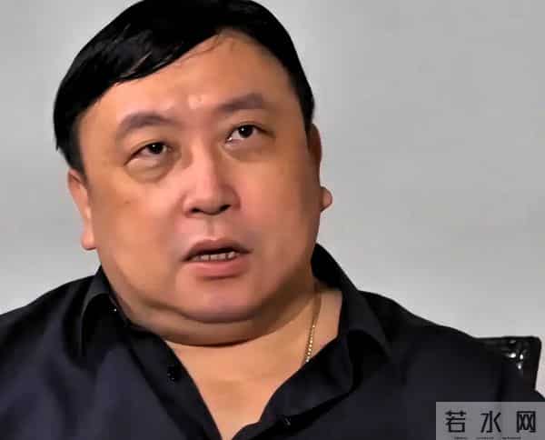 王晶捅破32年谎言！陈百强早逝真因曝光，何超琼背了这么久的锅？