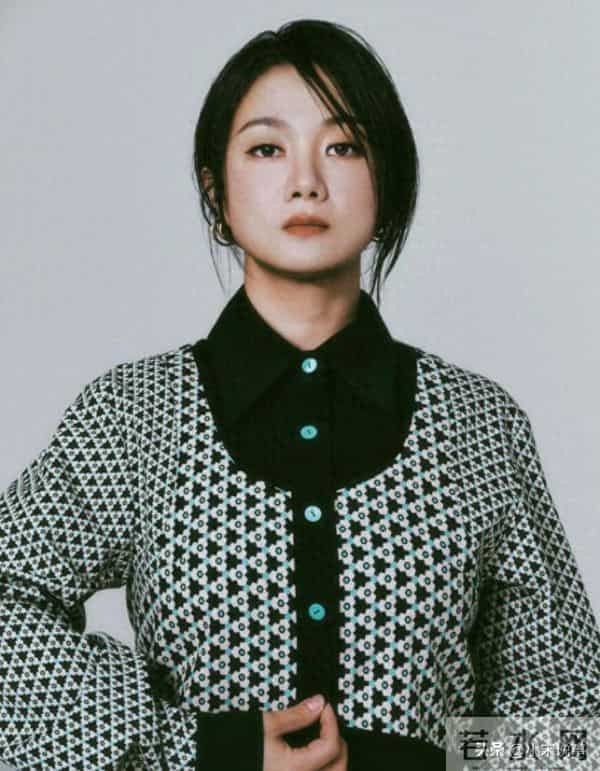 韩国娱乐圈3天内2位明星退圈,女星遭经纪人举报,全面暂停活动