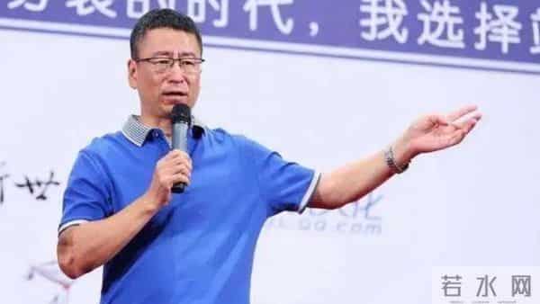 成于嘴败于嘴,从"央视一哥"到"跌落神坛",白岩松活成了"笑话"