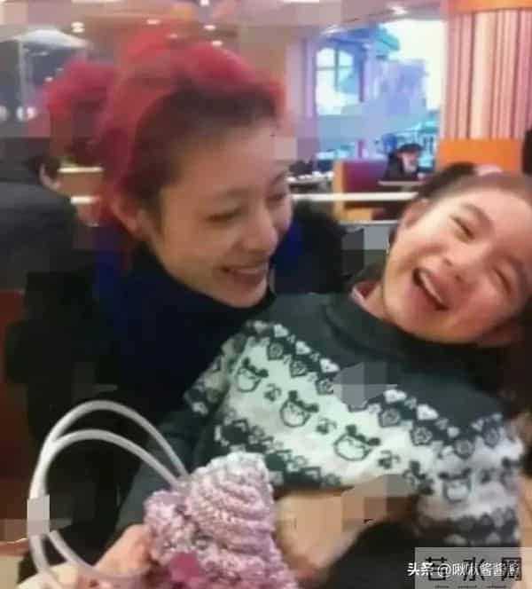 被困20年的葛荟婕破防了！承认放不下汪峰，有割舍不掉的关系