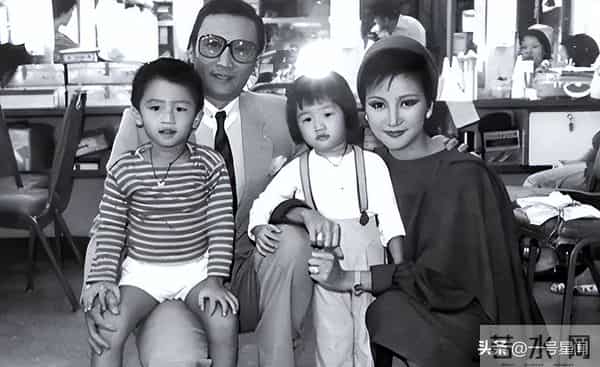 钱没了人还在，将近90瘫痪坐轮椅的谢贤，给想改遗嘱向太上了一课