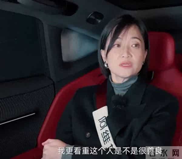 47岁郭柯宇首谈14岁儿子,敏感孝顺帮外婆卖废品,离婚5年还单身