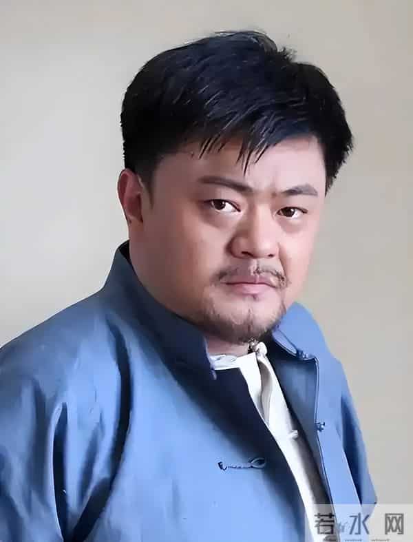 高明儿子高亮离世不到1年，孙女就遭霸凌，令人担心的事发生了