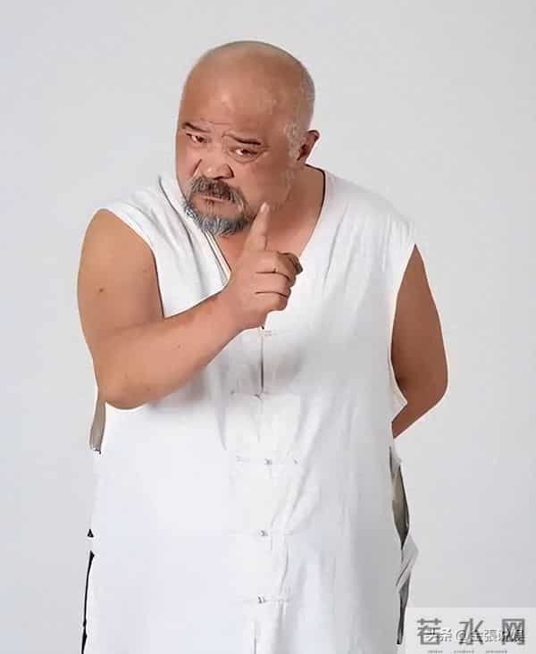 70岁的李琦：曾每天2包烟，顿顿8两酒，跟去世前的杨少华如出一辙