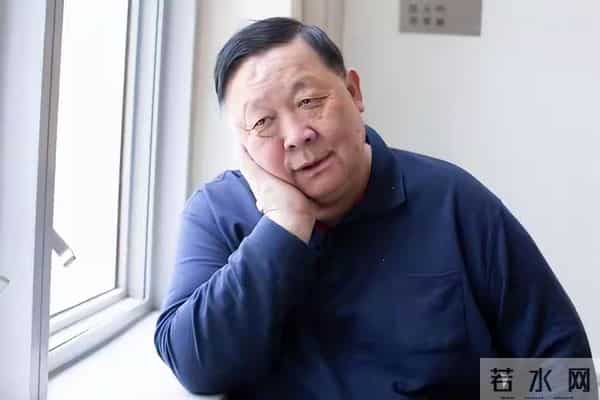 出名后出轨保姆、气死原配,如今77岁的他晚景凄凉,子女与其割席