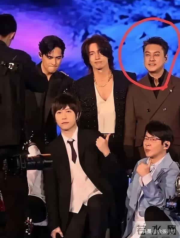 F4踢出局，老婆撕碎体面，"不合群"的朱孝天为自己的言行买了单